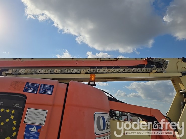 2014-jlg-600aj-image-45