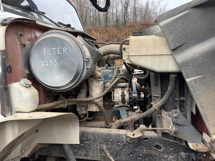 2001-international-4900-image-76