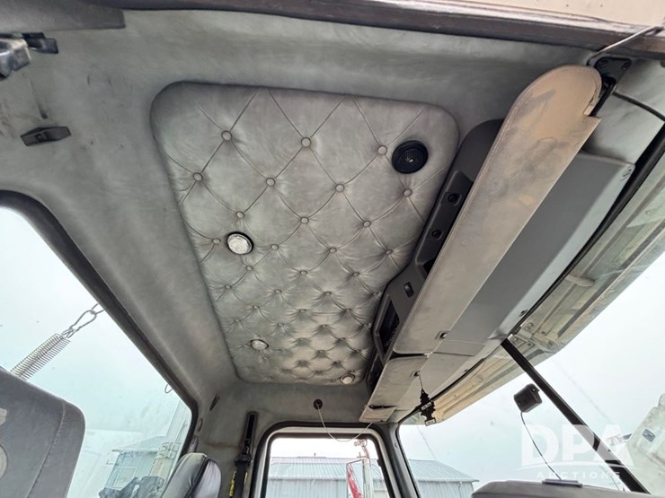 2017-mack-pinnacle-chu613-image-64