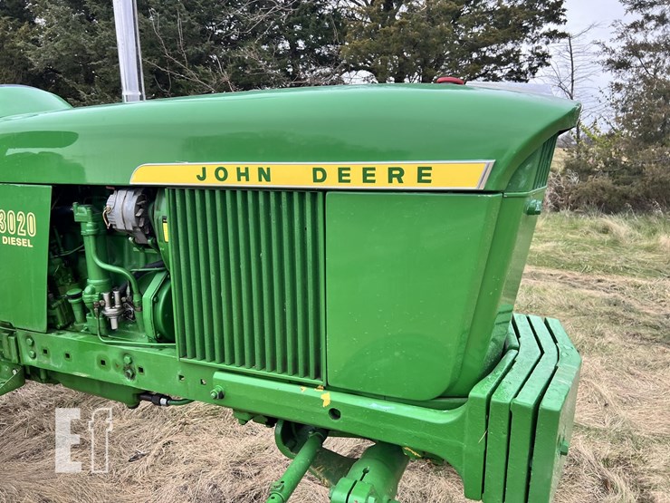 john-deere-3020-image-9