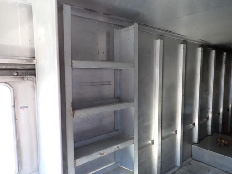 2015-freightliner-mt55-image-36