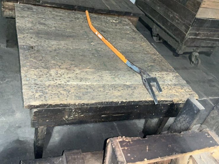 #610-•-11-wooden-tables-image-28