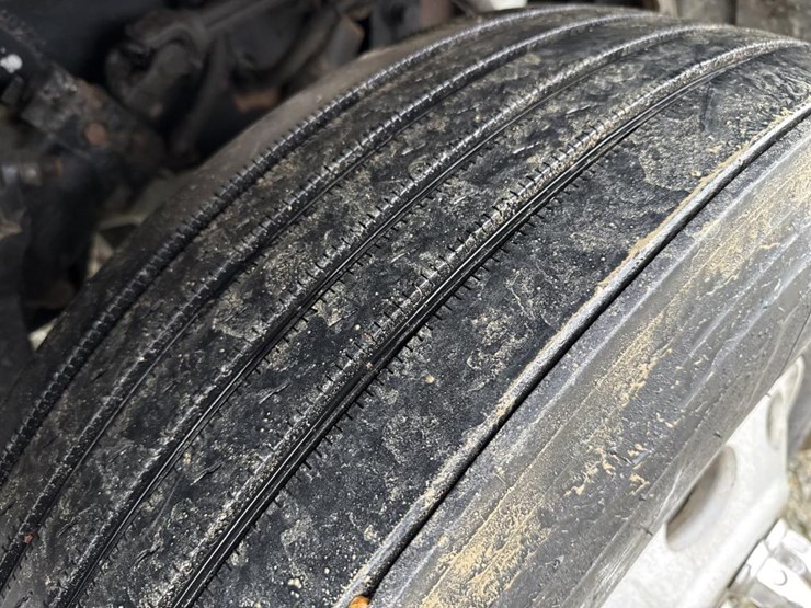 1999-peterbilt-379-image-94