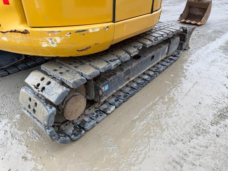 2018-deere-85g-image-25