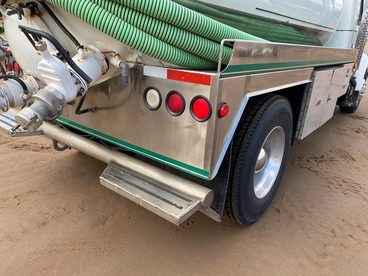 1999-international-4900-image-40