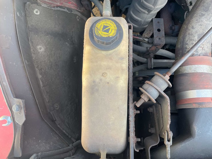 international-4900-image-51