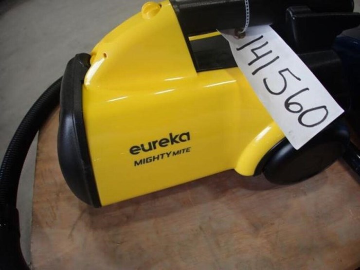 qty-of-(2)-portable-vacuums-image-7