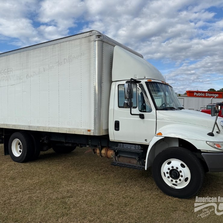 2018 INTERNATIONAL DURASTAR 4300