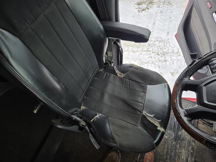 2017-peterbilt-579-image-66