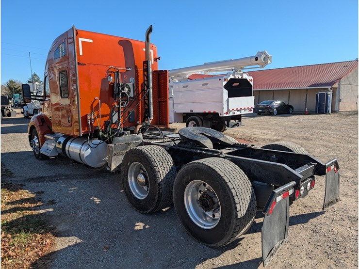 2017-kenworth-t680-image-9