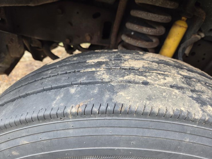 2005-ford-f550-xl-image-70