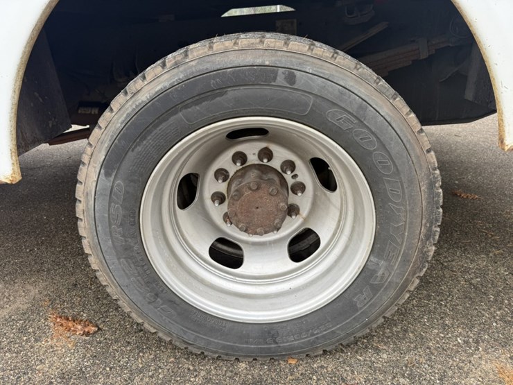 #1830-•-2015-ram-5500-4x4-service-truck-image-44