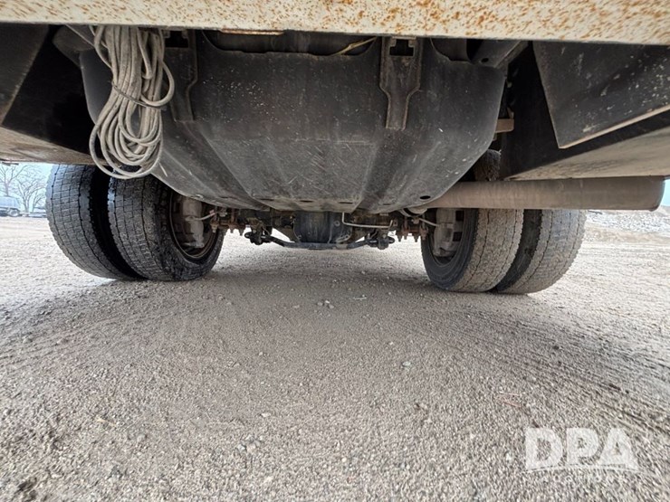 ford-f550-xl-image-35