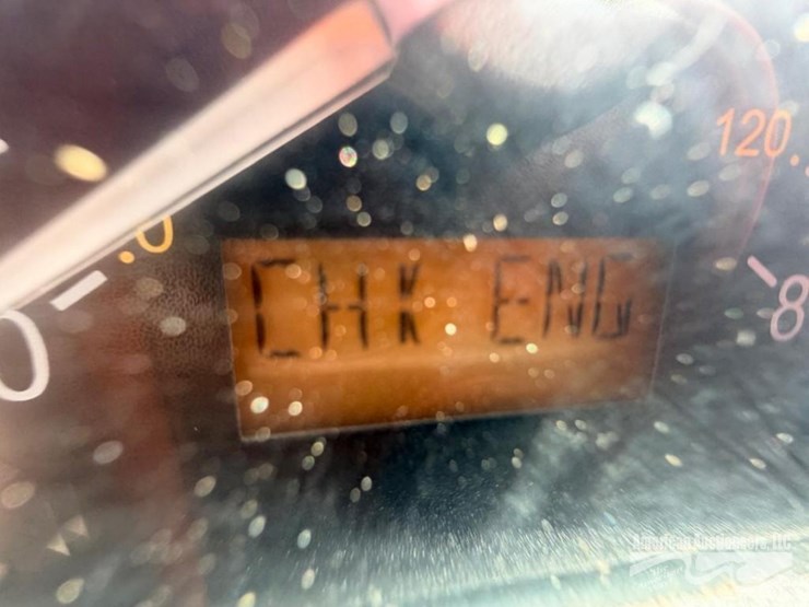 2013-crane-carrier-co.-garbage-truck-image-19