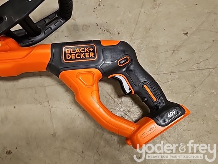 wheel-barrow,-machete-(2-of),-3lb-brass-hammer,-seep-hose,-adjustable-multi-tool-hanger,-black-&-decker-40v-weed-wacker,-trexeen-hedger-image-31