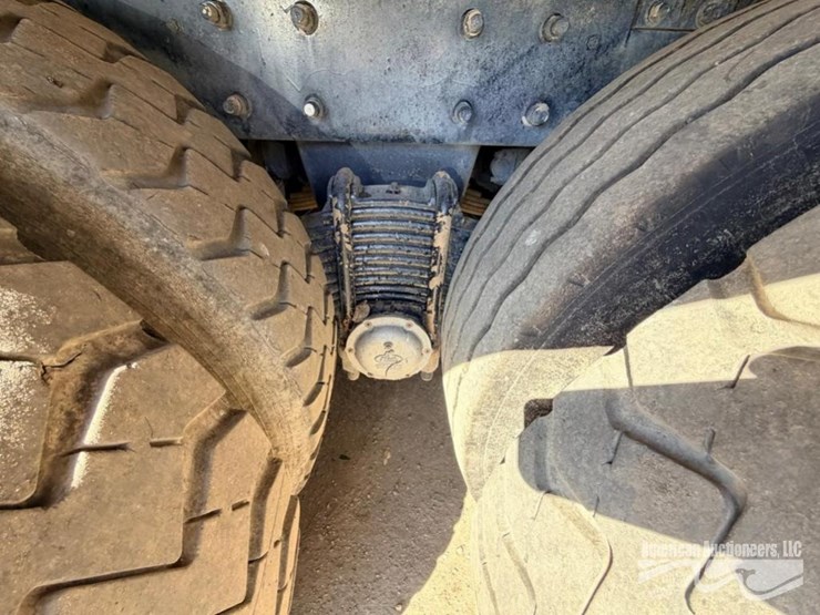 2015-mack-leu613-image-4