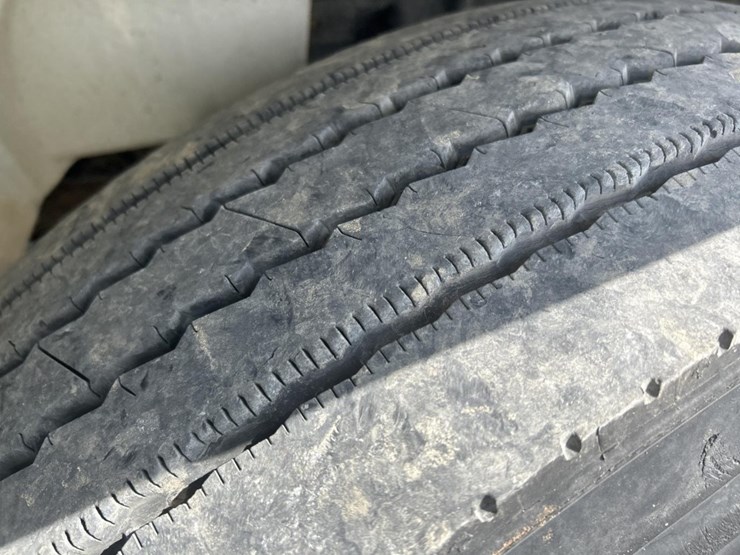 international-4000-image-115