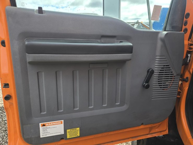 2015-ford-f650-image-31