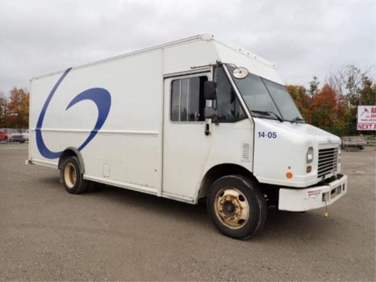 2015-freightliner-mt55-image-3