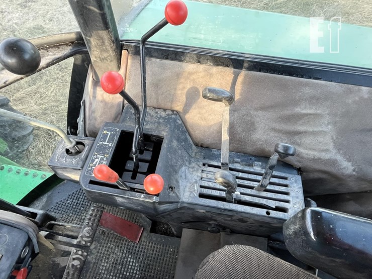 john-deere-3155-image-39