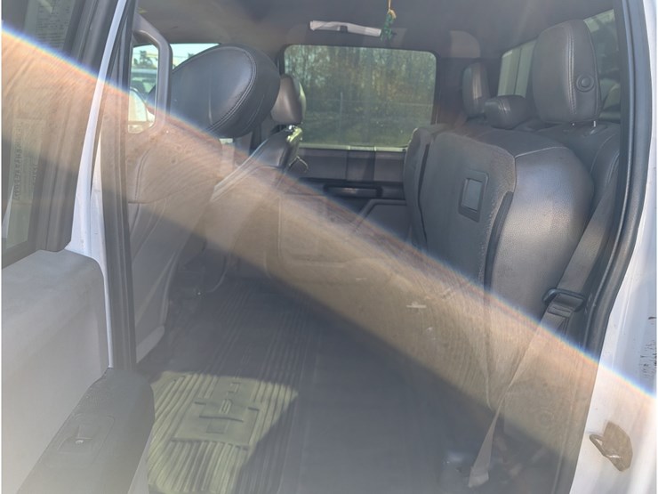 2017-ford-f550-image-14