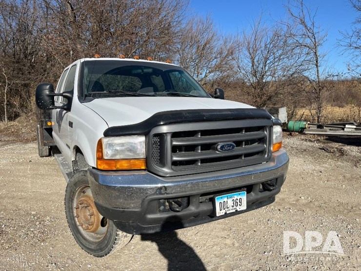 ford-f550-xl-image-4