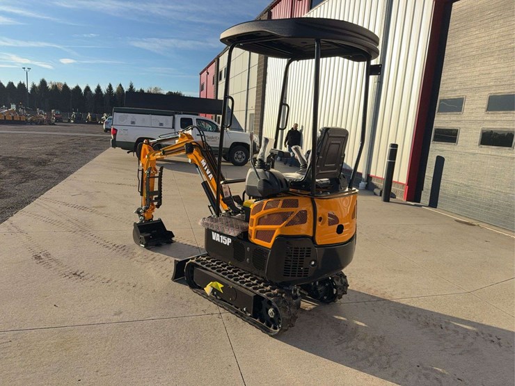 2025-miva-va15p-mini-excavator-image-4
