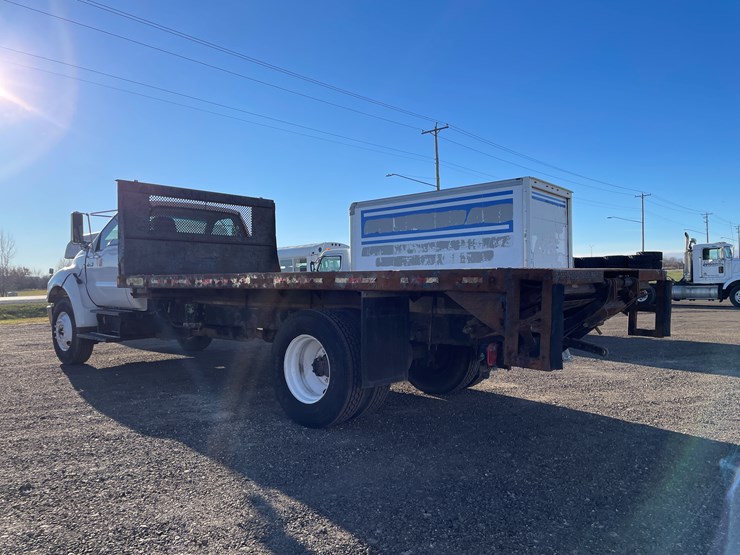 2007-ford-f750-xl-image-7