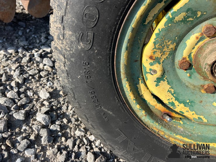 john-deere-18-image-13