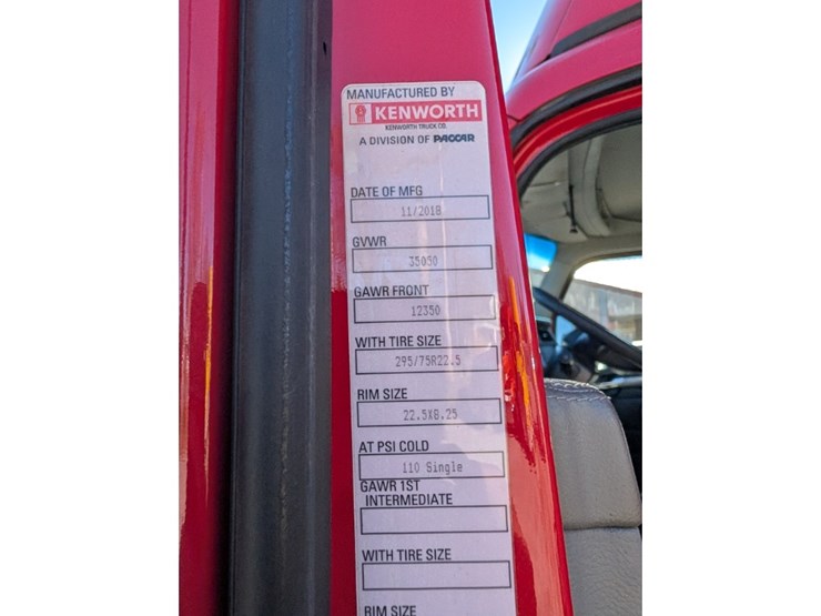 2019-kenworth-t680-image-26