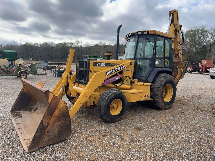 john-deere-710-image-1