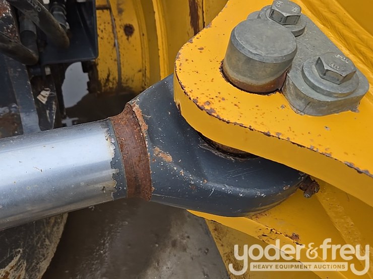 2019-deere-850l-lgp-image-66