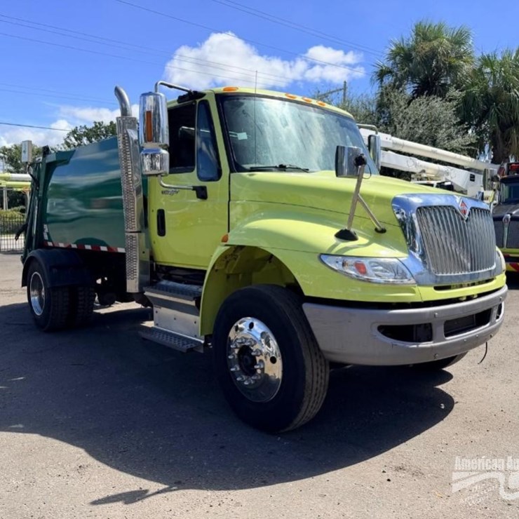 INTERNATIONAL DURASTAR 4400