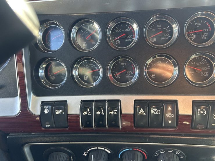 2009-kenworth-t800-image-33