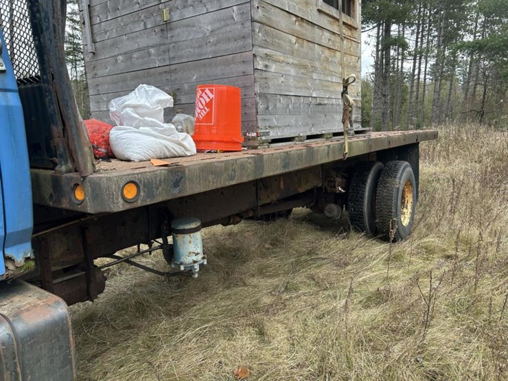 #1429-•-1995-ford-f-series-flatbed-truck-image-16