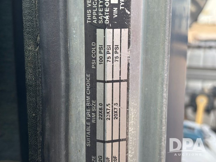 peterbilt-377-image-82