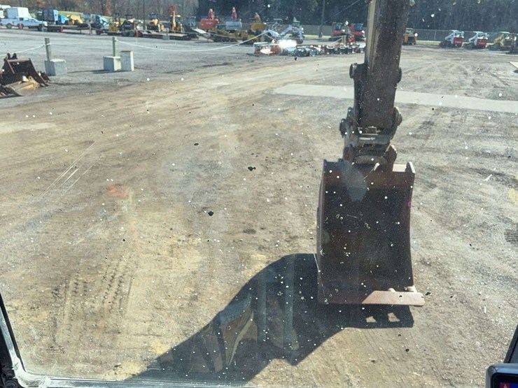 komatsu-pc210-lc-10-image-64