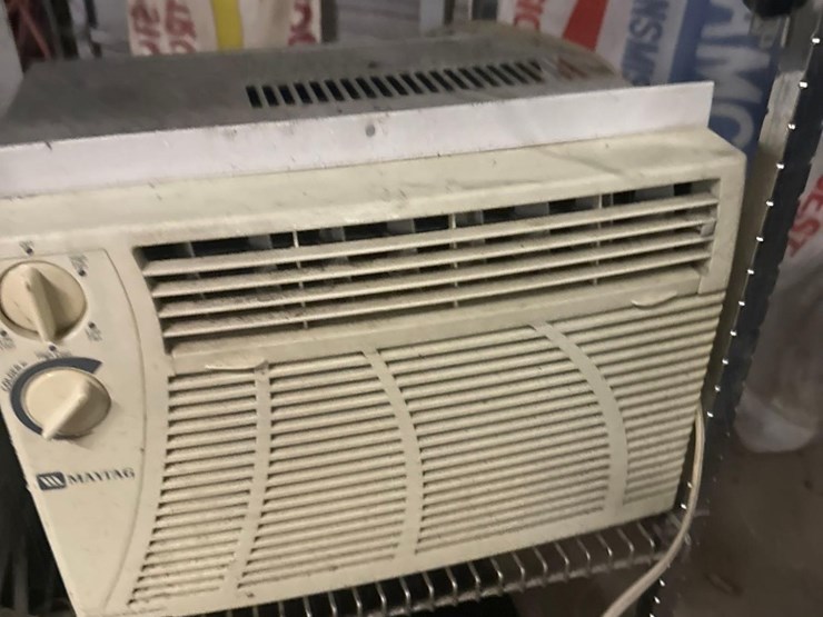 office-lot-see-pics-&-descriptions-image-3