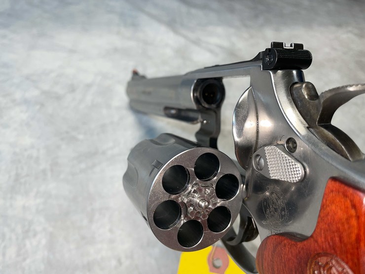 #2322-•-smith-&-wesson-model-629-44-rem-mag-revolver,-sn:-edu9057-image-14