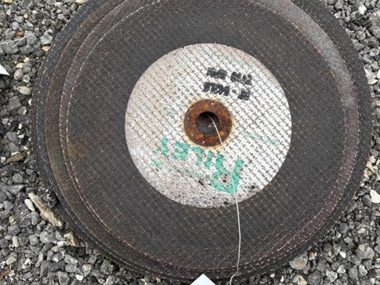 #24-•-large-cut-off-wheels--bundle-sizes-may-vary-image-1