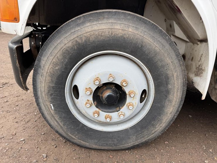 2001-international-4900-image-82