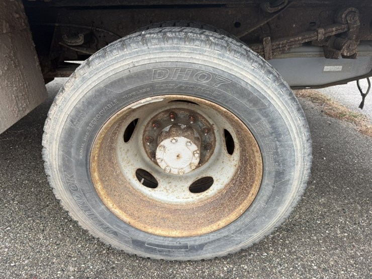 2012-ford-f550-image-39