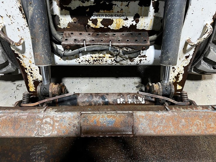 bobcat-s330-image-10