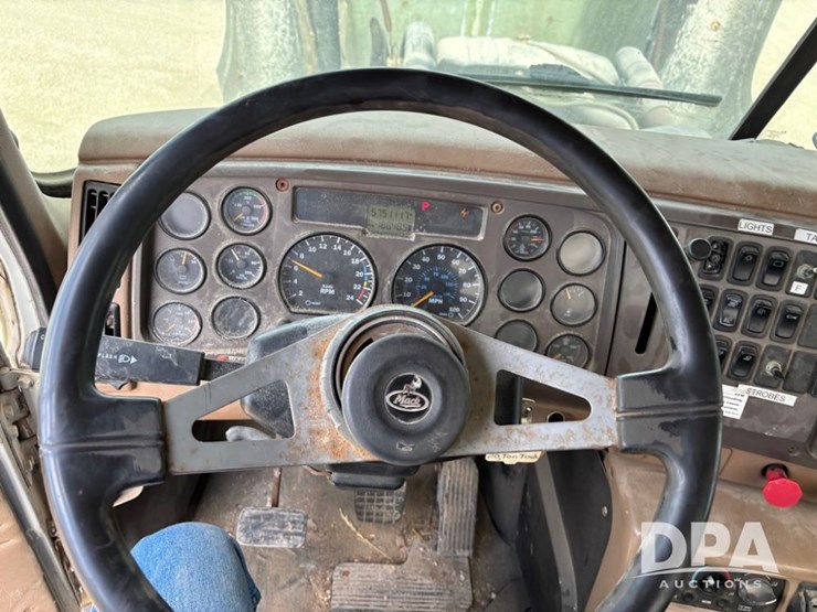mack-cl700-image-85
