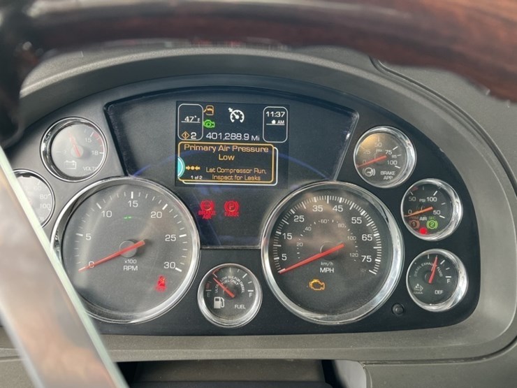 2015-kenworth-t880-image-3