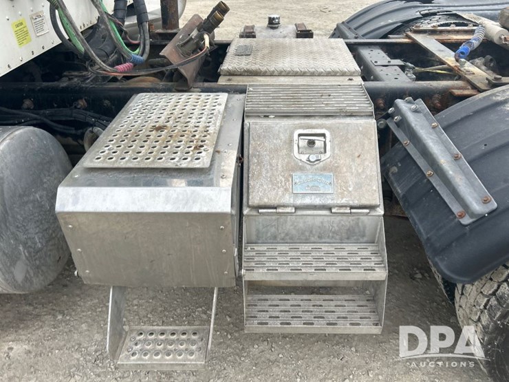 international-9900i-image-28