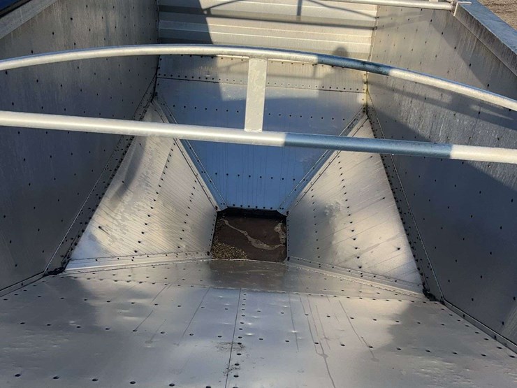 1999-wilson-hopper-bottom-image-22