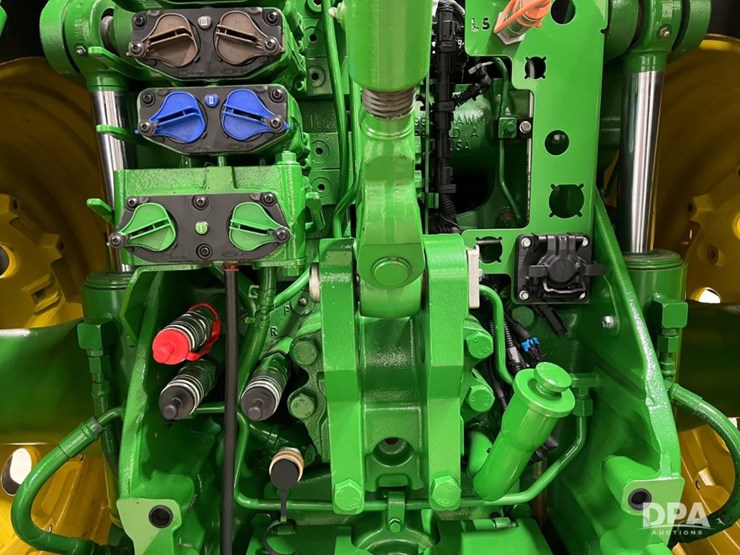 john-deere-8r-340-image-33