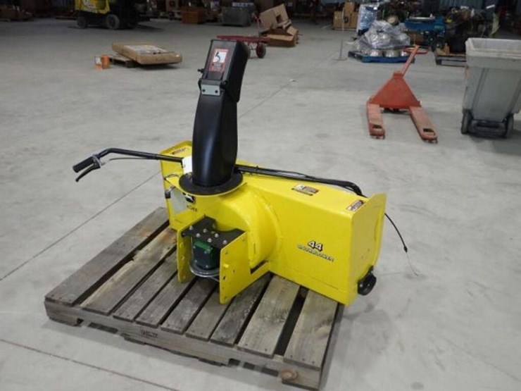 john-deere-44-image-3