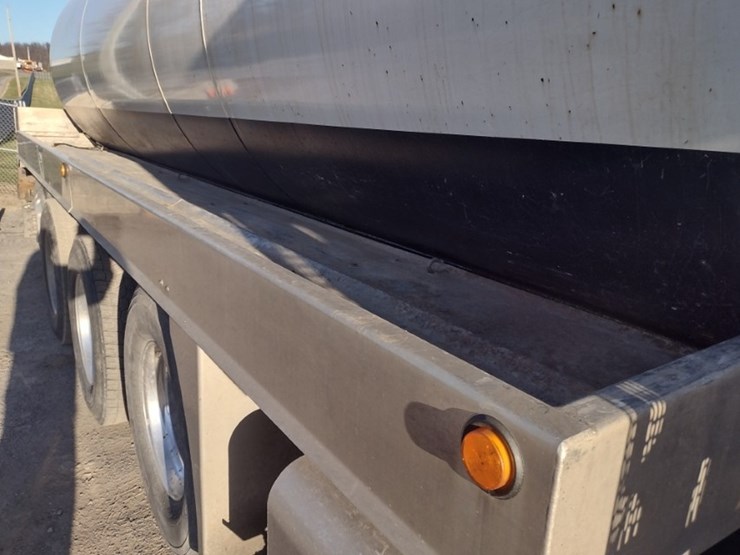 peterbilt-389-image-37